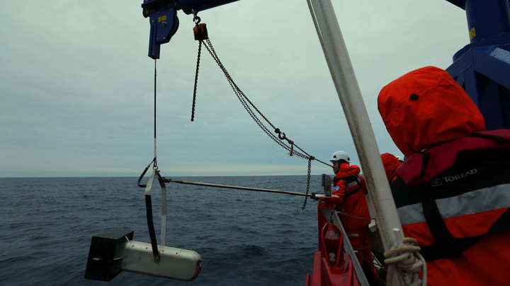 Загадочная миссия ледокола. Американцы расставляют свои буйки на Северном морском пути