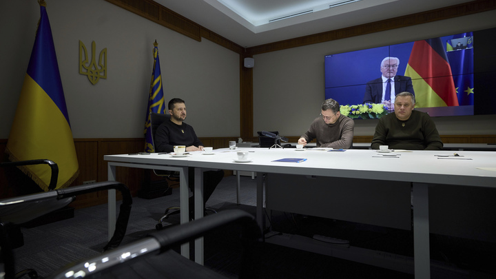 На Украину приехал ревизор: Киеву пришлось давить на жалость