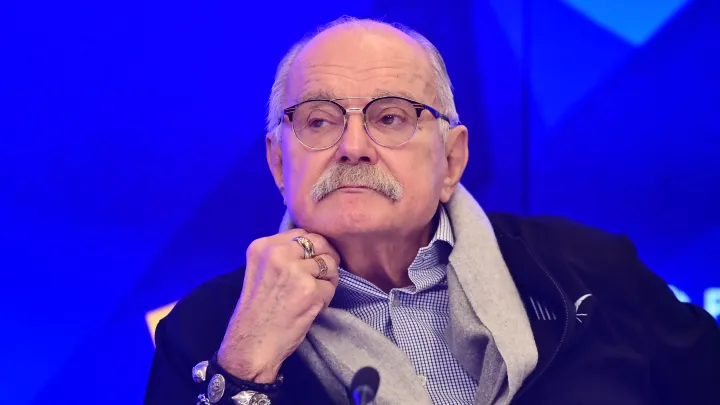 Никиту Михалкова попытались поймать на вранье. Зря они так поступили Никиту Михалкова попытались поймать на вранье. Зря они так поступили