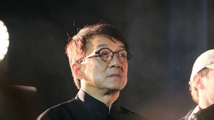 Таким Джеки Чана вы ещё не видели: Видео, от которого невозможно сдержать слёз