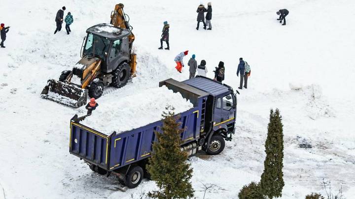 На Кубани продлили штормовое предупреждение из-за снегопада до 25 января