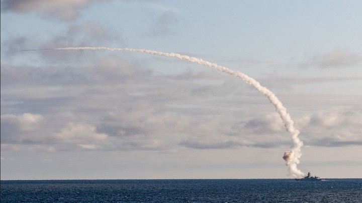 По Киеву нанесён ракетный удар: Взрывы у аэропорта Борисполь