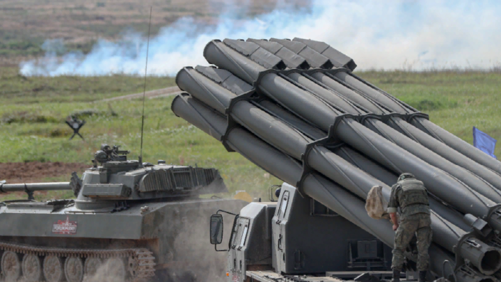 Огненный смерч у Бахмута: Позиции ВСУ пылают от термических боеприпасов