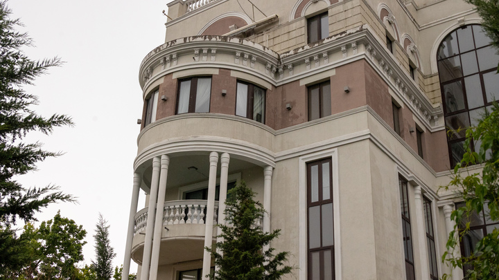 Бывшая квартира Зеленских в Крыму стала самым популярным лотом на торгах