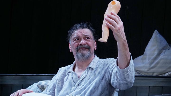 Король голый абсолютно. Гостюхин разоблачил сбежавшего артиста Назарова