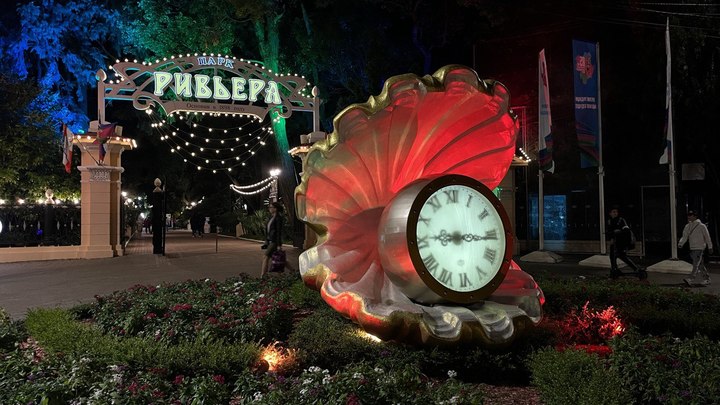 В Сочи прилетел пятимиллионный турист