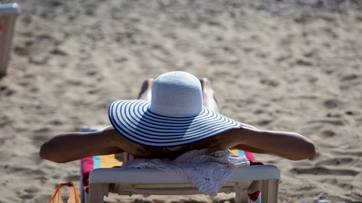 Турки начали наносить герб России на полотенца в отелях. Журналист рассказал зачем