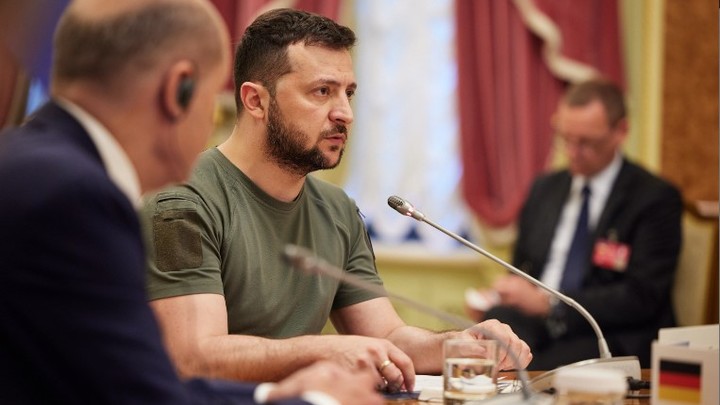 Зеленский объявил войну СБУ. Politico: Отставки не за горами