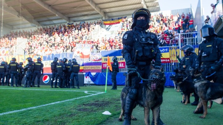 В Польше запретили гомосексуалистов из России