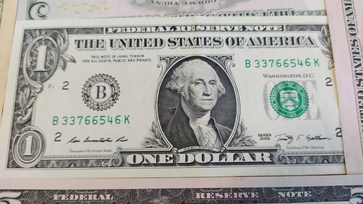 Глазьев объяснил, чем аукнется искусственный дефолт России