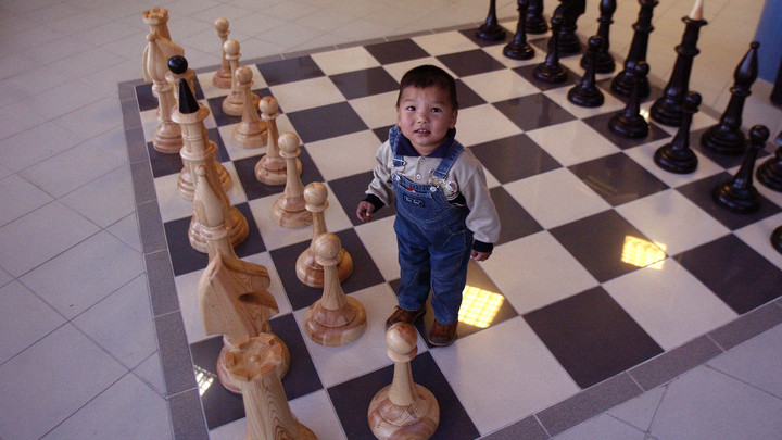 Малика Зиядин из Казахстана стала чемпионом и чемпионкой мира ФИДЕ по шахматам