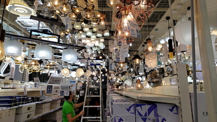 До 75 тыс. рублей: сколько может заработать товаровед в Краснодаре