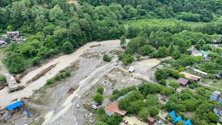 Ульяновский автозавод разыскивает хозяйку УАЗика, который в Сочи смыло ливневым потоком в море