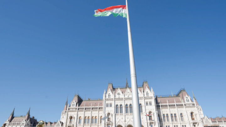 Венгрия запретила ЕС выступать с заявлением об ордере на арест Путина - Bloomberg