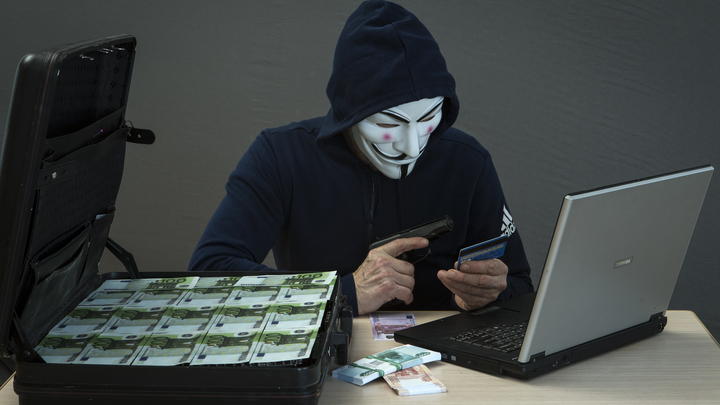 В ЦБ заявили, что хакеры стали интенсивно атаковать банки в России