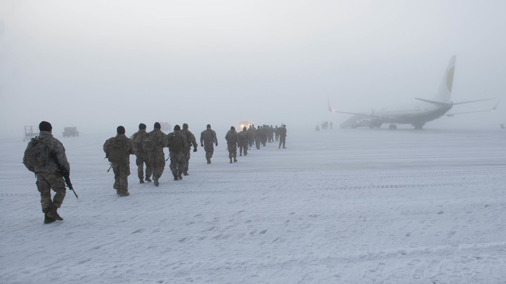 Наш ответ НАТО? Русских морпехов заметили в 250 км от Аляски