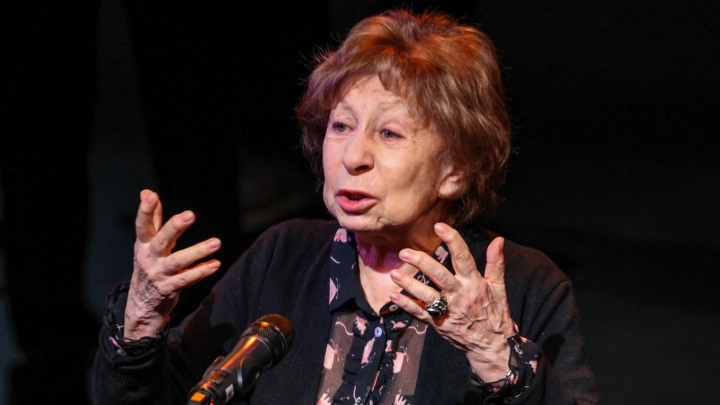 Лавров и Пригожин высказались о лишении званий сбежавших из России артистов