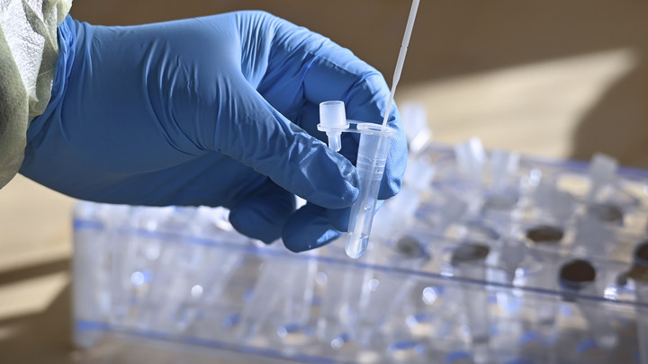 Онищенко оценил необходимость новых ковидных ограничений в России