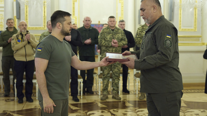 В ФРГ считают, что Зеленский должен прекратить свои игры с НАТО после слов Путина о ядерном оружии