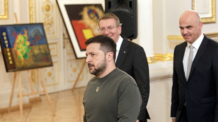 Решающий раунд: Зеленского пригласили на главный разговор жизни