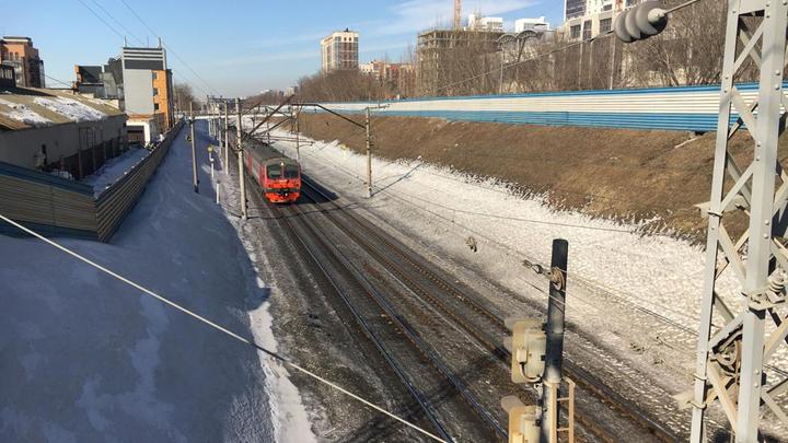 Парню отрезало ноги поездом в Новосибирске