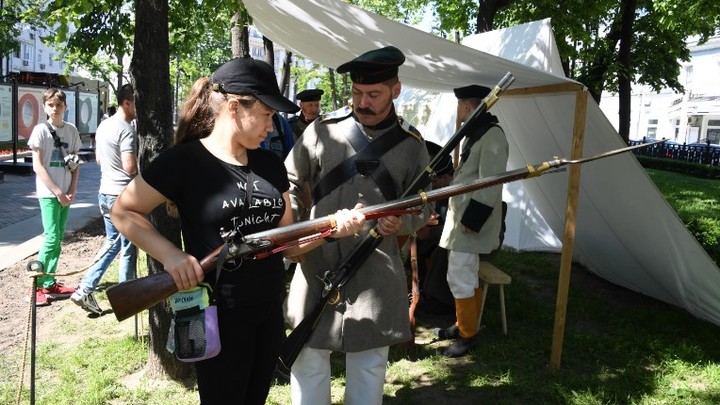 Оружие вне закона: Русским запретили хранить списанные пистолеты и ружья