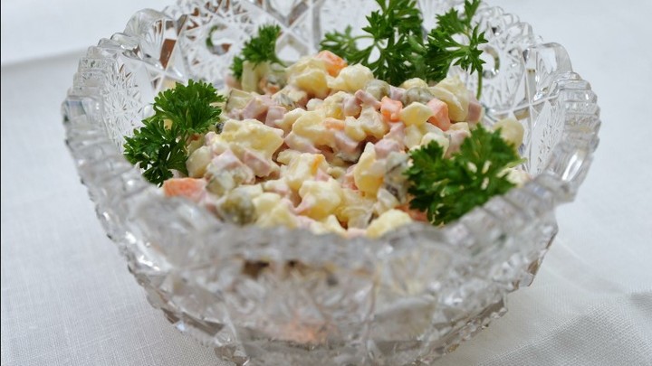 На саммит НАТО пробралось русское блюдо. Русофобы скупили всё