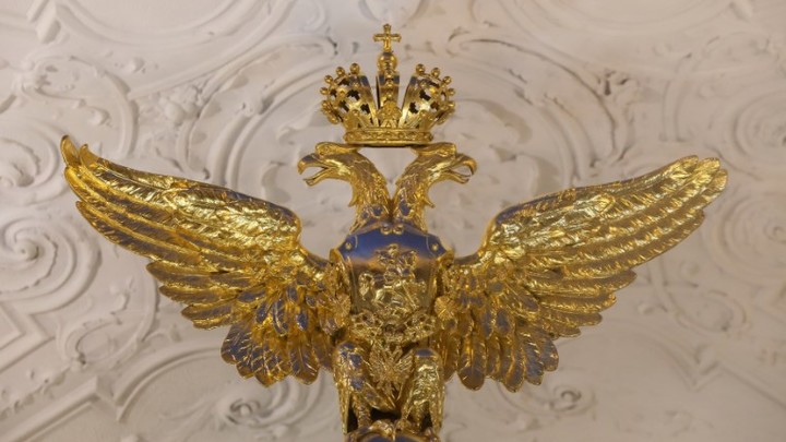 Над Готландом водрузили корону Российской Империи. Шведы испуганы