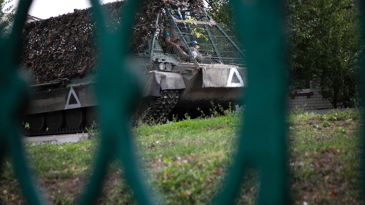 С резервами нельзя, без них - тоже. Военкоры рассказали о патовой ситуации в Курской области. Дело идёт к котлу