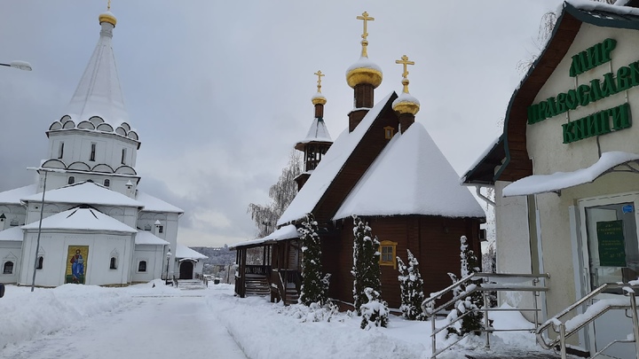 Десятки детей из Донбасса покрестили в Нижнем Новгороде