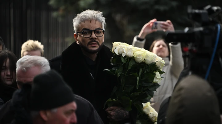 Сбоит по полной: Перепрошитому Киркорову пора остановиться. Шахназаров объяснил - организм уходит в протест