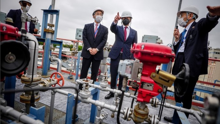 Логика потеряна: В Японии считают странными действия страны против России