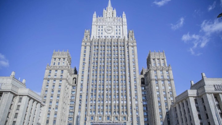 Вашингтон заблокировал России возможность вывезти из США дипломатов и их семьи