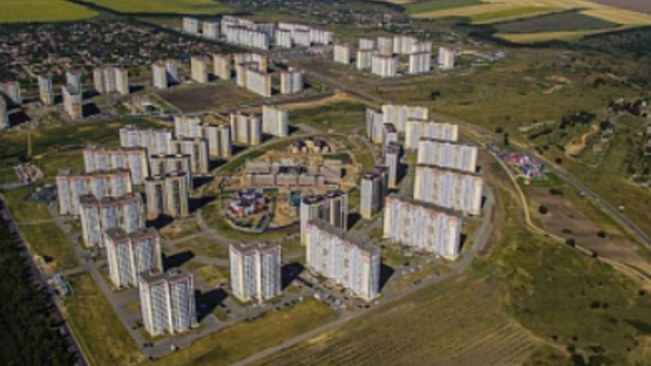 Жители Суворовского в Ростове пожаловались на пробки и платную парковку