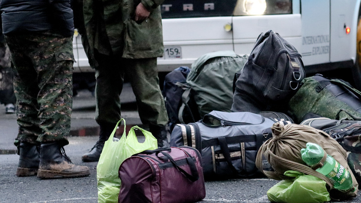 В страну радужных флагов. Журналист Новой газеты сбежал от мобилизации