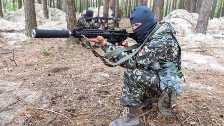 Как западное оружие попадает на Украину. Кнутов рассказал о скрытых каналах