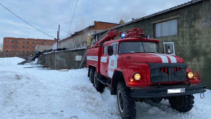 В Тейкове сгорело большое производственное помещение