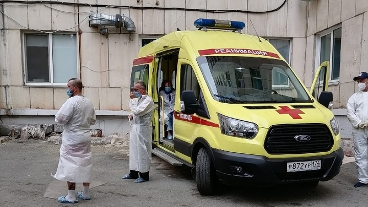 В Челябинске мотоциклист получил травмы после столкновения с легковушкой на улице Худякова