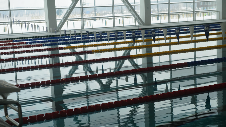 Дети теряли родителей: жители Магнитогорска возмущены праздником в бассейне