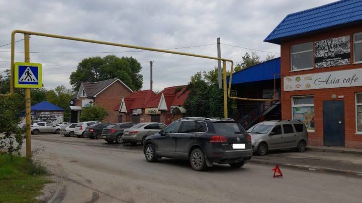 В Волгодонске водитель на внедорожнике сбила 7-летнюю девочку на пешеходном переходе