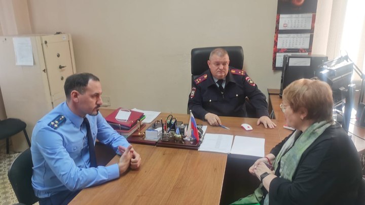 Свердловский омбудсмен нагрянула с проверкой в полицию одного из уральских городов
