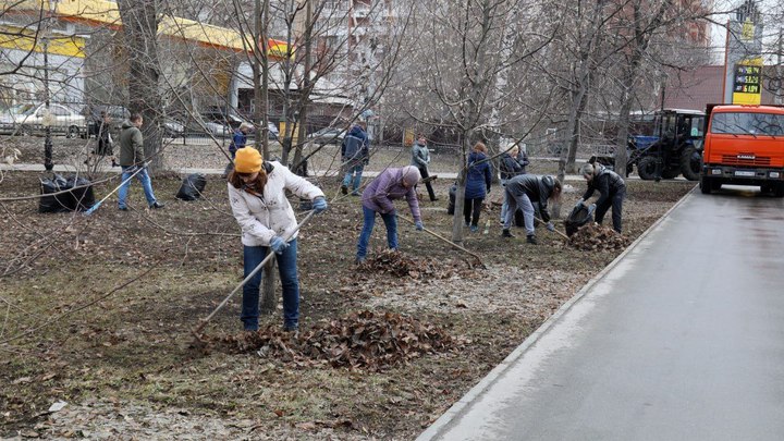 В Самаре прошёл первый субботник: на уборку вышло больше 23 тысяч человек