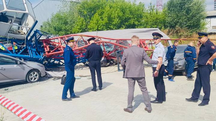 Главврач Балабушевич опроверг заявление о 35-минутном ожидании скорой на месте падения крана