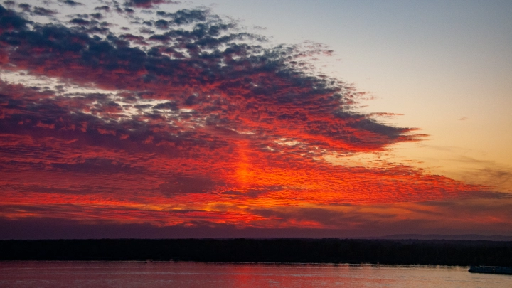 Самая мощная геомагнитная буря года обрушится на Землю