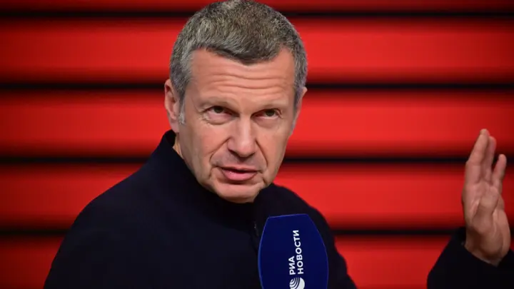 Владимир Соловьёв призвал его расстрелять. Экс-советник губернатора Курщины ответил на самые неудобные вопросы