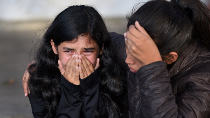 Во время штурма мигрантами границы США погибла девочка, утверждают правозащитники