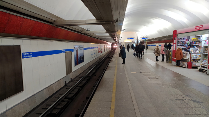 Стало известно, когда закроют на ремонт станцию Ладожская в Петербурге