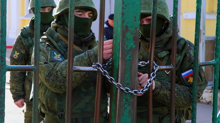 Солдат на КПП в России предложили заменить роботами с активной мимикой