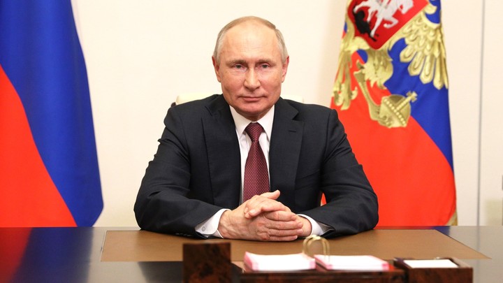 Владимир Путин во время ПМЭФ встретится с бизнесменами и выступит с объемным докладом