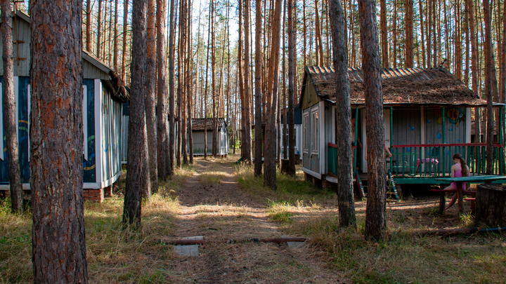 В детском лагере на Урале девочка-вожатая умерла после мероприятия